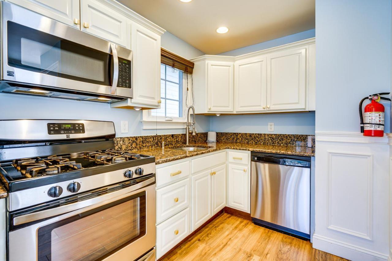 New Jersey Abode - Near Theme Parks, Walk To Beach Keansburg Bagian luar foto